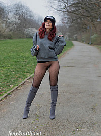 Pantyhose site NylonsBeauty